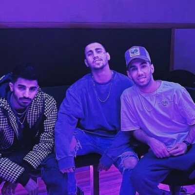 دانلود آهنگ تو‌ بگو صد سال‌ نوری‌ من‌ برات‌ صبر میکنم شایان یو