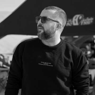 دانلود آهنگ عشق است ام جی