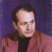 دانلود آهنگ کیه کیه در میزنه من دلم میلرزه