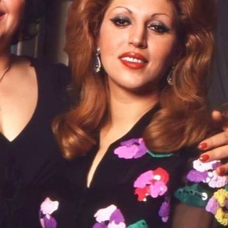 دانلود آهنگ تمام خوبا یک طرف تو یک طرف عزیزم