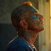 دانلود آهنگ من عاشق اینم تا صبح پیشت بشینم