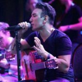 دانلود آهنگ شادمهر عقیلی یه پنجره با یه قفس دانلود آهنگ شادمهر عقیلی یه پنجره با یه قفس