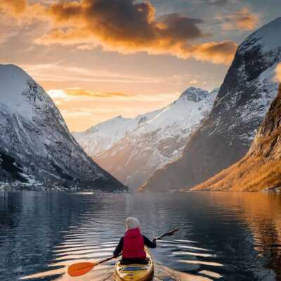 دانلود آهنگ Oh the night is my world