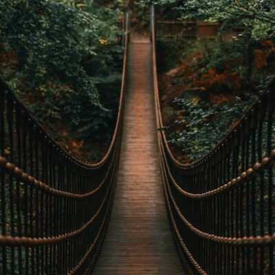 دانلود آهنگ مرا با شیر یک بز پروریدند