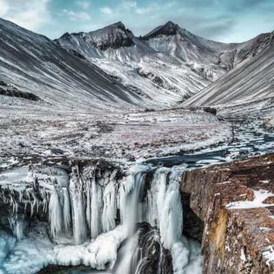دانلود آهنگ شب یلدا تک و تنها نشستیم تو خونمون بشه فردا
