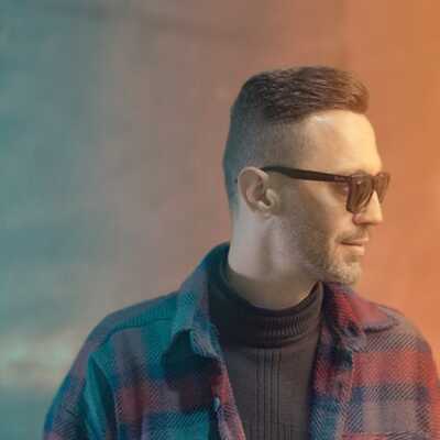 دانلود آهنگ حامد محضرنیا تماشام نکن