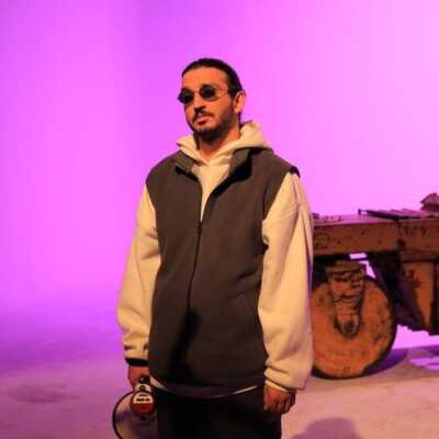 دانلود آهنگ آخرین خنده از ته دل کیه بزن زیرش بزن زیر گریه