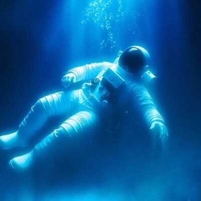 دانلود آهنگ نریا میشم عصبیا چشماتو نبند روم