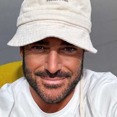 دانلود آهنگ جشن تو جشن تولد تموم احمقاس رضا گلزار