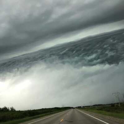 دانلود آهنگ امشبم میون این خاطره های سردم