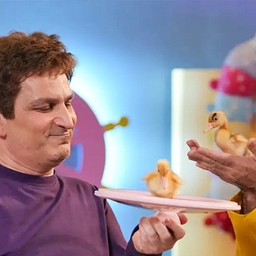 دانلود آهنگ دوقلوها در شهر پنج ستاره