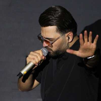 دانلود آهنگ آصف آریا پیشت آرومم