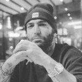 دانلود آهنگ من وایسادم منو نمیشه کشت