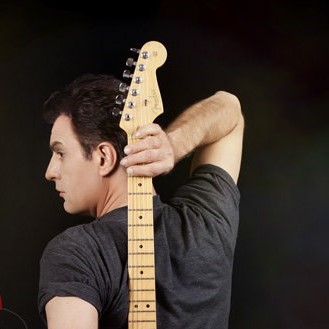 دانلود آهنگ ابرو میندازی بالا بالا میدونم سرت شلوغه حالا